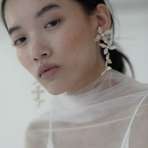 A.B. Ellie Harlow Earring brand new